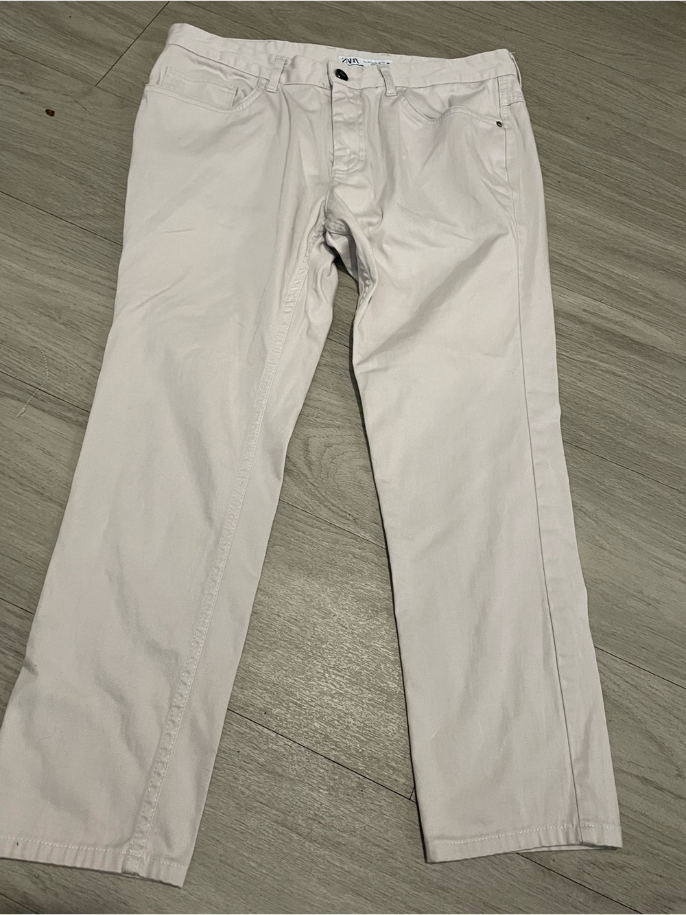 Zara Men's Chino Pants in Off-White